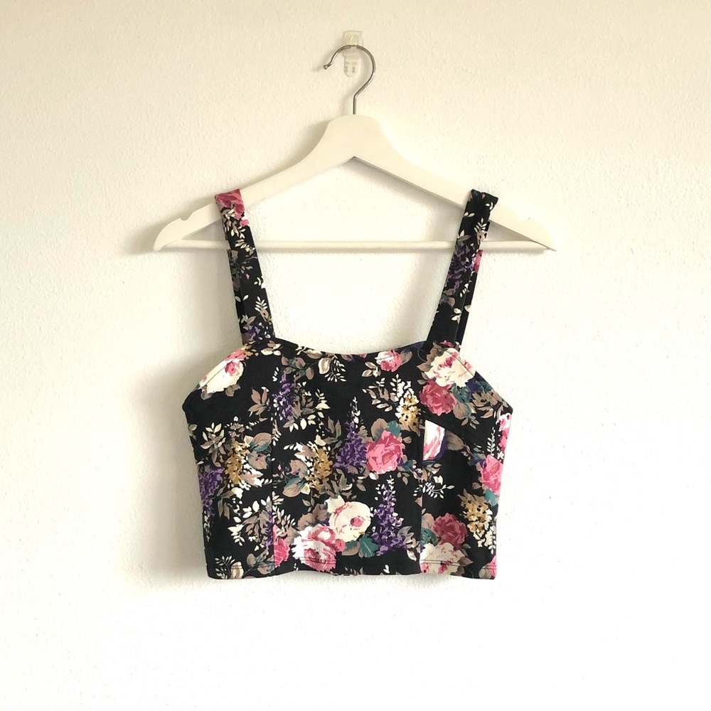 Forever 21 Black / Pink Floral Cut Out Zip Up Crop Top Size Medium